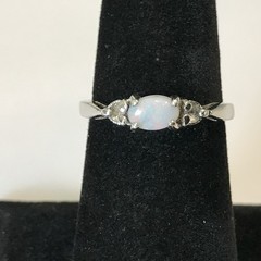 Vintage Avon Sterling Silver 3 Stone Opal Cabochon CZ Crystal Ring Sz6 2.46grams