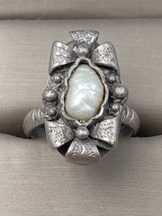Unique Artisan Made Sterling Silver Size 6.5 Ring w. Pearl Setting – 6 grams