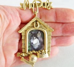 3″ VTG c1980’s DANECRAFT “MY PAL” DOG-THEMED PHOTO FRAME GOLD TONE PEWTER BROOCH