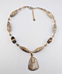 BARSE chunky Jasper (?) Stone Beaded Choker Necklace w/ Pendant 16-18″ B6
