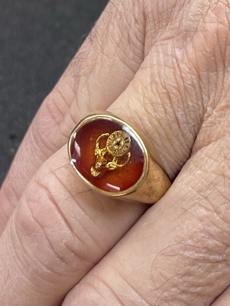 Vintage Elk/Deer Motif Signet Ring – 14K Gold & Carnelian – Size 11.25 (TJ1419)