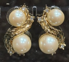 Vintage Givenchy Faux Pearl Gold Tone Rhinestone Stud Earrings 1.25”