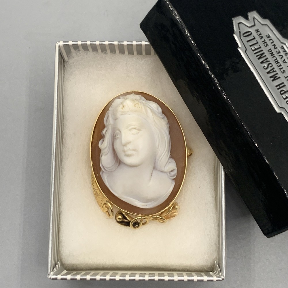 14k Gold Handcrafted Masaniello Vintage Cameo Brooch 1.5”H, 1.1”W, 9.6 Grams