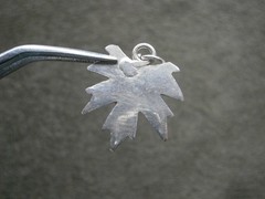 Maple Leaf Acer Vtg Unusual Detailed Sterling Silver Bracelet Charm Pendant 1.2g