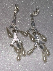 Signed Avon Elegant Pearl Rhinestone Drop Earrings Dangle VTG Statement Set Pair