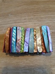 Vintage Bracelet Shell of Pearl Stretch Multi Color Rainbow