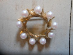 LOT OF 3 VINTAGE UNBRANDED GOLD & BRONZE BROOCHES