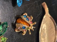 Vuntage To Now Goldtone Leaf Rhinestone Flower Floral Bouquet Brooch Lot 293-162