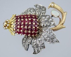 AMAZING Vintage Mid Century Portuguese 19K Ruby Diamond Strawberry Pendant Pin