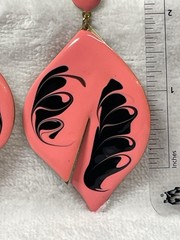 VTG Large Hand-painted Peach Black Enamel Drop Metal MOD Earrings 80’s 3.5 in L