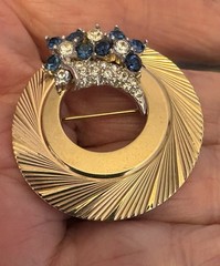 Vintage Marcel Boucher Signed Circle Wreath Brooch Rhinestone Goldtone # 6824