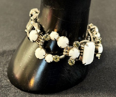 VTG D&E JULIANA Silver Tn WHITE MILK GLASS SMOKE RHINESTONE 5 Link Bracelet 7″ L