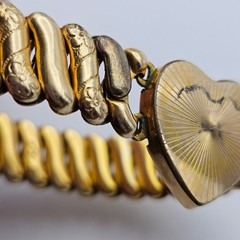 Vintage Marathon Heart Sweetheart Expansion Bracelet Gold Floral Etched