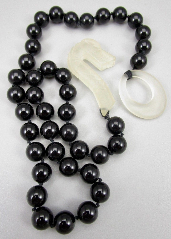ELEGANT 21″ ONYX 10MM BEAD & FROSTED GLASS DRAGON HOOK NECKLACE