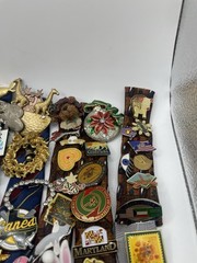 Assorted Vintage Pins In Rhinestones Gold & Silver Tone