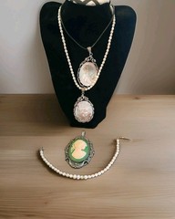 Lot of 4 Cameo Pendants Carved Shell Silver Tone With Pearl Necklace & Bracelet