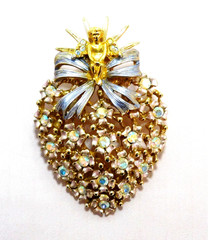 Vintage Signed Graziano Angel Cherub Pink Enamel & AB Rhinestone Heart Brooch