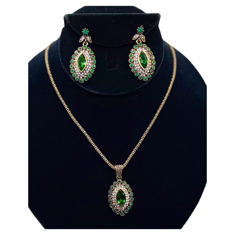 VTG GREEN RHINESTONE NECKLACE EARRINGS MARQUISE SHAPED ART DECO GOLD TONE CHAIN