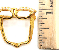 Vintage Eye Glasses w Faux Pearls Granny Brooch Pin Gold Tone