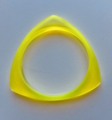 VTG RETRO VASELINE NEON GLOWING GREEN LUCITE PLASTIC BANGLE BRACELET
