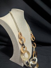 Vintage Buffalo Horn Lacquered Faux Chain Link Statement Collar Necklace 15″ Adj