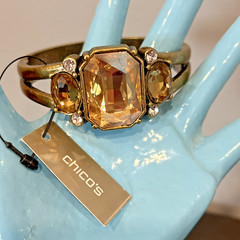 Chicos Chunky Laurel Hinged Bracelet Champagne Crystals +BONUS Similar Earrings