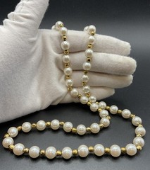 VTG Metropolitan Museum of Art MMA Faux Pearl And Gold Tone Bead Necklace 36”