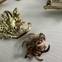 Vintage 12 Brooch Collection | Mix Lot Rhinestones Gold Silver Tone Floral
