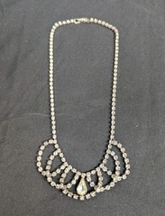 Women’s Vintage Silver Tone Rhinestone Mid Century 14″ Choker Swag Necklace