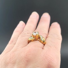 Vtg Sz 7.5 Ring Cubic Zirconia Solitare with Channel-set Accents Fashion Jewelry