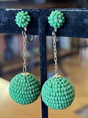 Vintage Green Glass Seed Bead Dangle Drop Clip On Earrings Go Go Style 2”