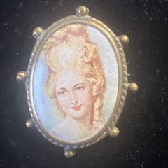 Antique C Clasp Portrait Cameo Brooch. ￼