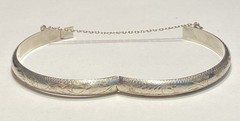 Vintage 925 Sterling Silver Hinged Bangle Bracelet 2.25″ Diameter, 8.1 grams