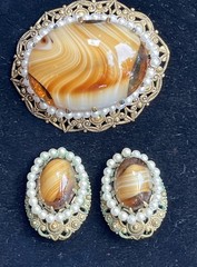 Vintage W Germany Glass Caramel Swirl Cabochon Pearl Brooch Clip On Earrings Set