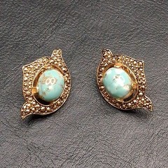 Vintage SARAH COV 1968 Remembrance Collection Clip Earrings & Brooch Set. 17.007