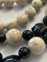 Vintage Bead Necklace Hand Knotted Gemstone Jasper Onyx Cool Stone 33″ VTG