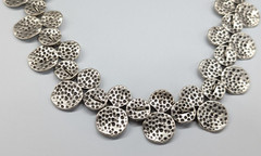 Vintage SERAGLIO Hammered Silver Tone Circles Chunky Statement Necklace 21.5″
