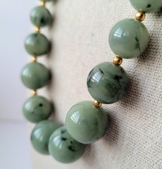 Vtg Joan Rivers Faux Jade Marble Green Lucite Round Bead Gold Tone Necklace 20″
