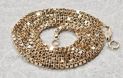 1990s DURAGOLD 24″ 14K Yellow Gold Large Venetian Box Chain Necklace 6 Grams
