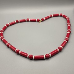 Trifari Vintage Red White Beaded Necklace Gold-Tone Jewelry Elegant Signed 25″
