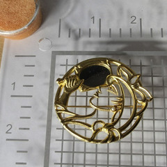 Vtg TONA Gold-Tone Art Deco Woman Looking in Mirror – Brooch