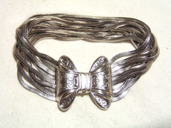 …Vintage/Antique Silver Tone Multi-Chains Bow Clasp Bracelet…