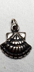 Vintage 925 Silver Seashell .75in tall Charm Vacation w/jump ring FREE SHIPPING