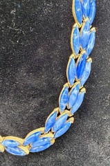 Vintage Crown Trifari Symphony Blue Thermoset Necklace Brooch Set Demi Parure