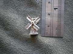Nuvo Windmill Vintage Sterling Silver Bracelet Charm Pendant 2.0g Sails Rotate