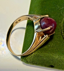 Vintage SOLID 14KT Gold Stamped Red Star Sapphire Size 10 Ring 4.27g NOS NOI!