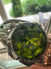 Vintage Whiting & Davis Jewelry Set – Peridot Olivine & Silver-Toned Filigree