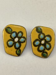 Vin. MCM Italian Enamel on Copper Brooch & Clip Earrings Set Yellow Floral Italy