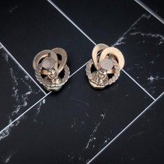 Vintage Screw On Earrings – Gold Tone Interlocking Rings 0.75″