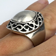 Vintage Sterling Silver 925 Oxidized Scroll Wide Oval Domed Signet Ring Size 5.5